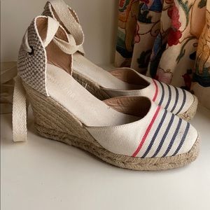 Wedges with super cute ties